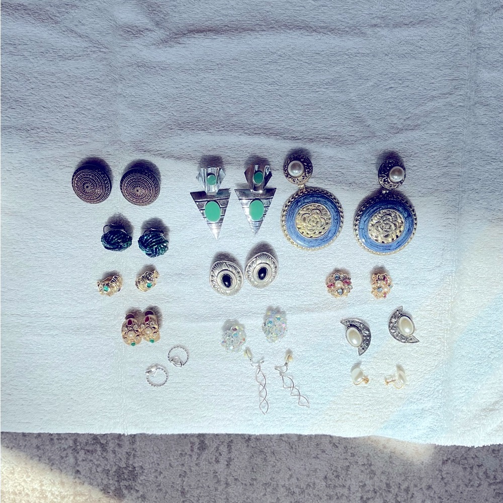 Vintage Clip On earrings-lot of 13